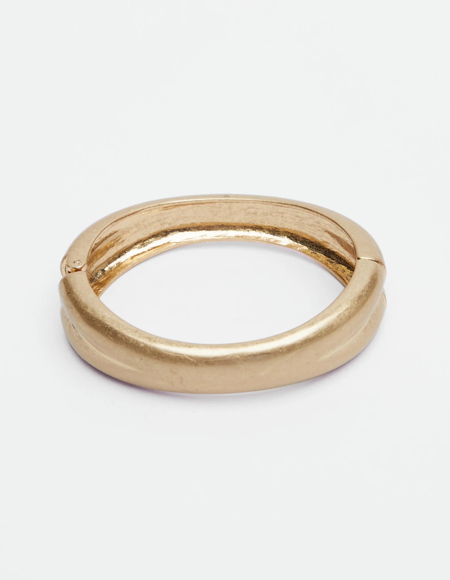DIMPLED HINGED BANGLE - Image 2