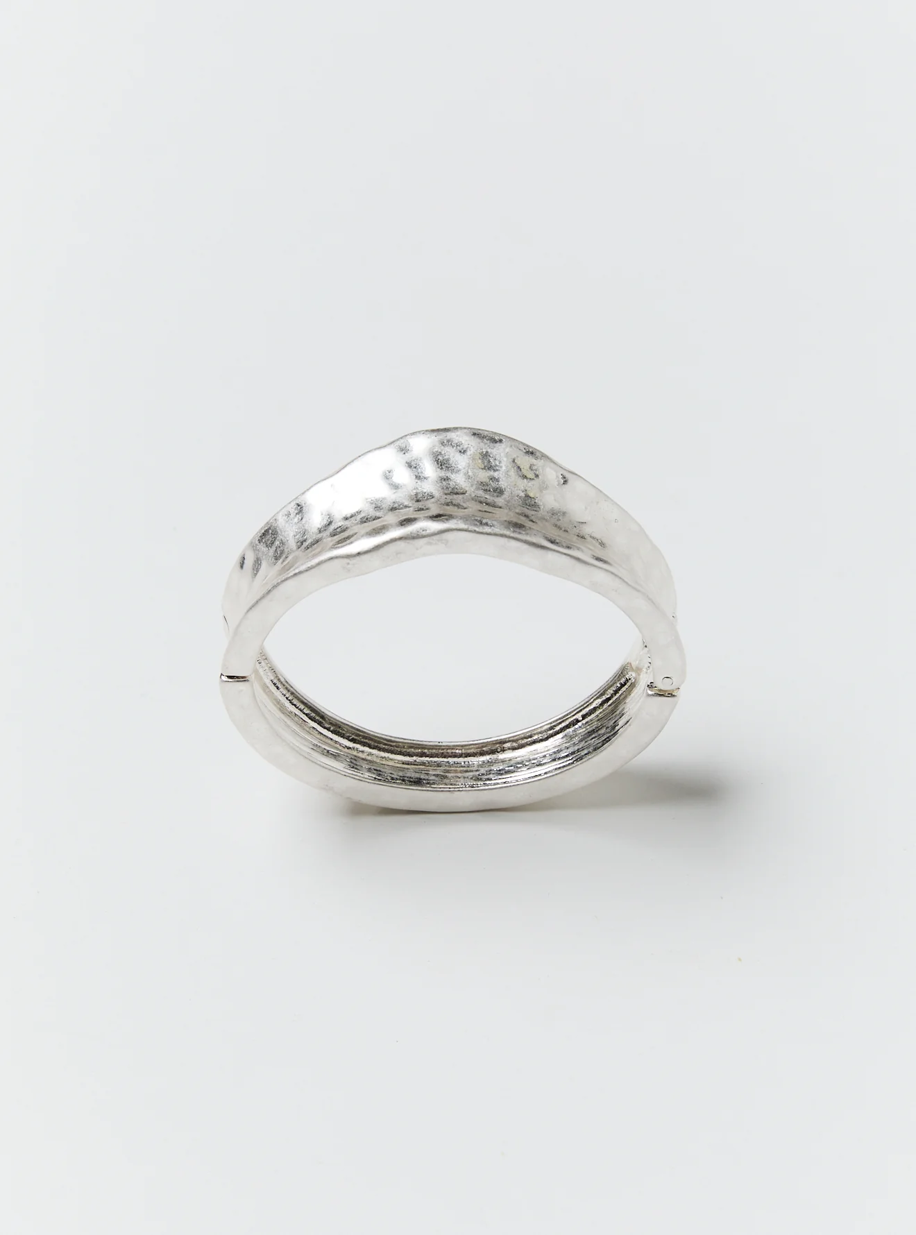 HAMMERED HINGED CONVEX BANGLE - Image 2