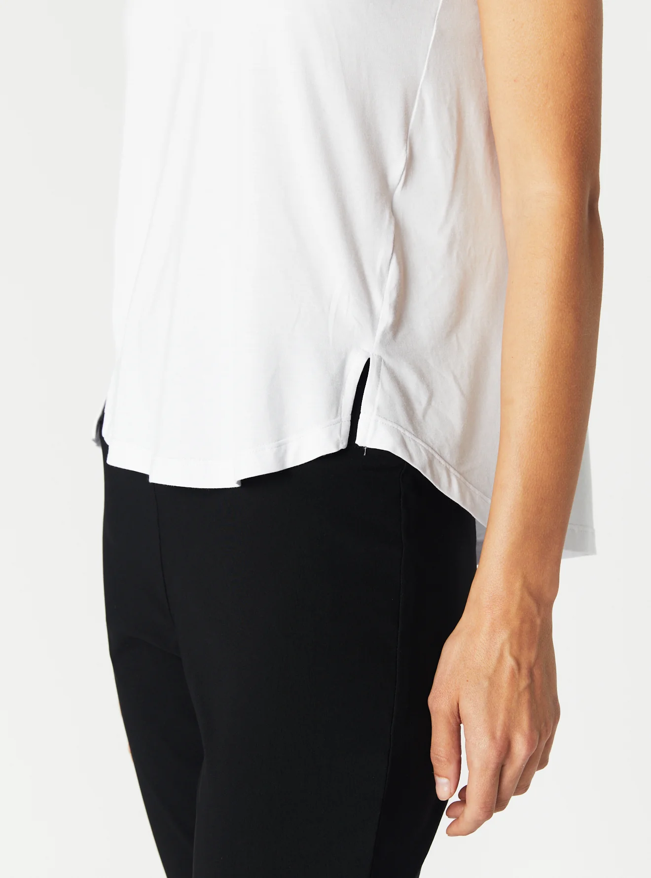 SHORT SLEEVE TEE - Image 5