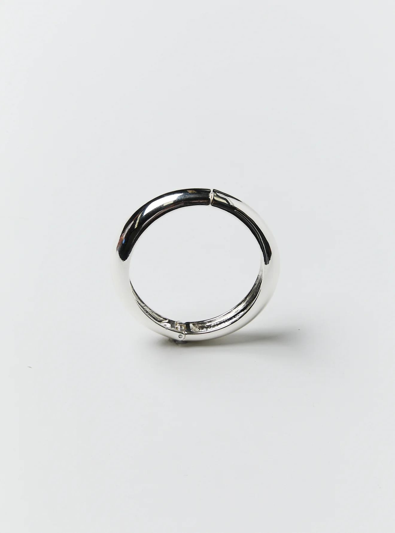 TAPERED HINGED BANGLE