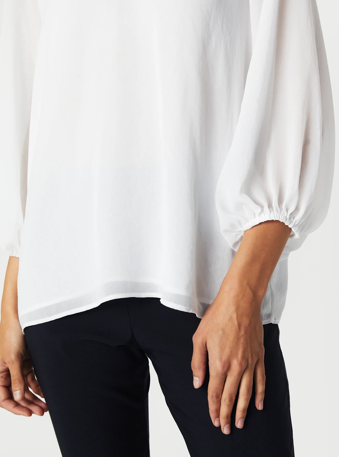 V-NECK LONG SLEEVE TOP - Image 5